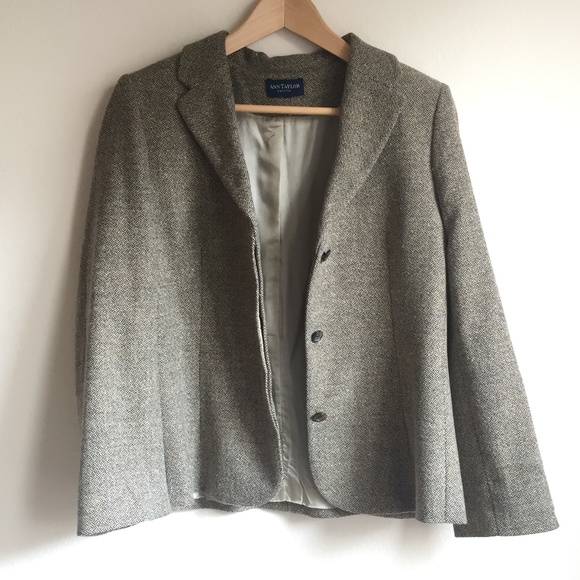 Ann Taylor size 4P jacket - Picture 3 of 8
